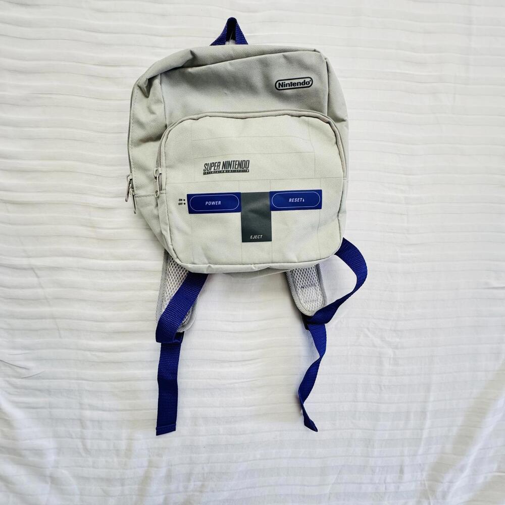 Super Nintendo SNES Console Backpack by CultureFly Gray Retro Gamer Bag 2017